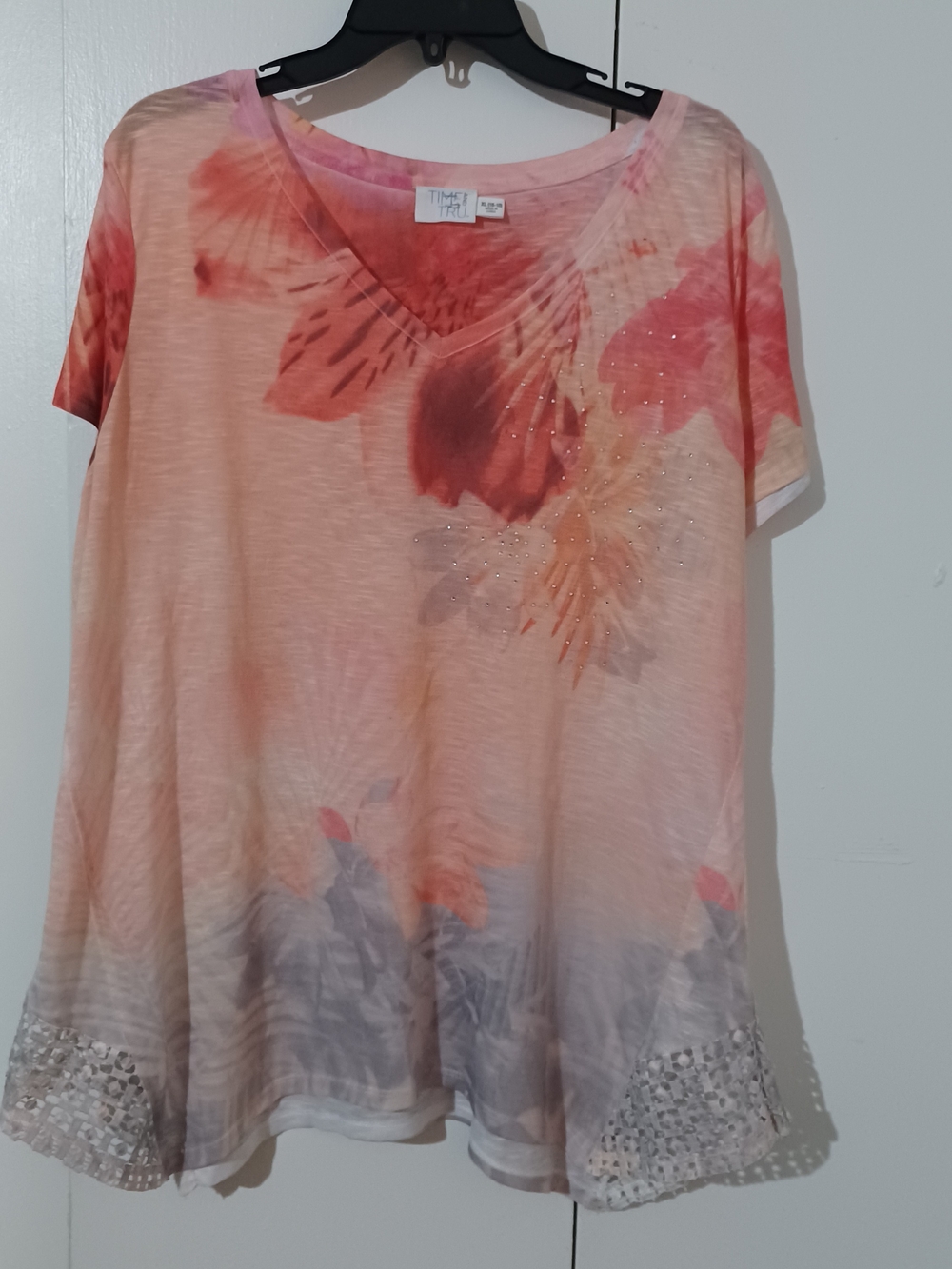 Time and Tru Peach Floral V-Neck Short Sleeve Top